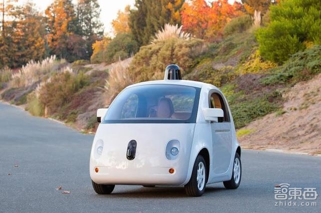 谷歌首台完整功能无人驾驶车 明年上路