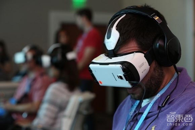 从Oculus到微软 虚拟现实设备酣战在即