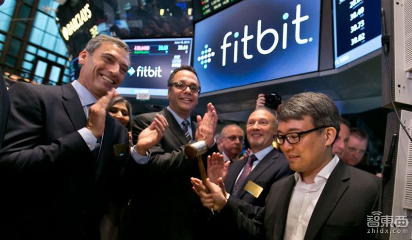 Fitbit上市首日大涨49.35% 市值62亿美元