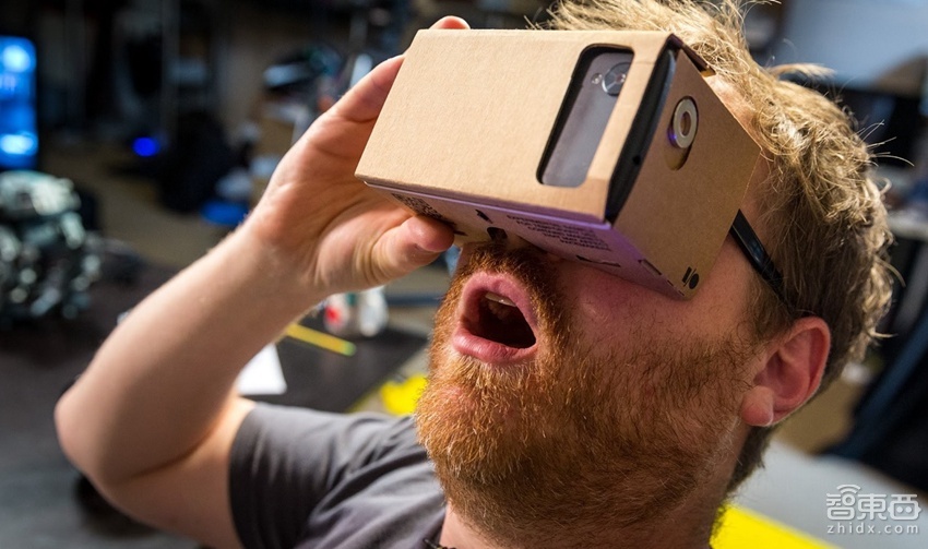 戴上VR眼镜就想吐？来看看斯坦福大学的方案