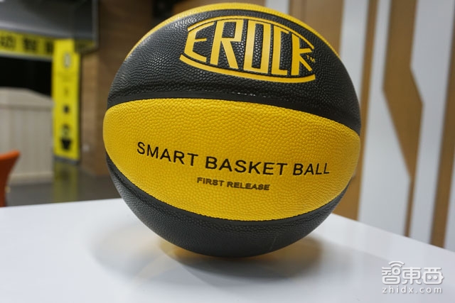 智能篮球eROCK发布：可感知出手角度 2月份众筹发售
