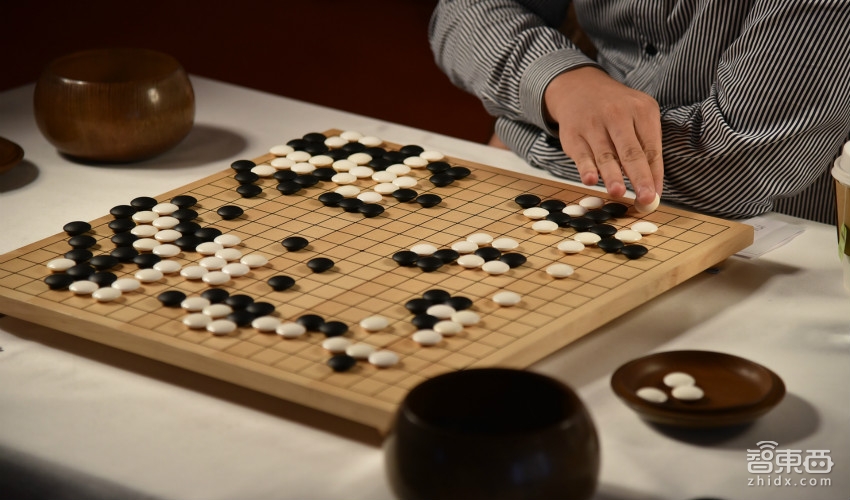 别光顾着惊叹谷歌AlphaGo击败人类 你想过这些问题吗
