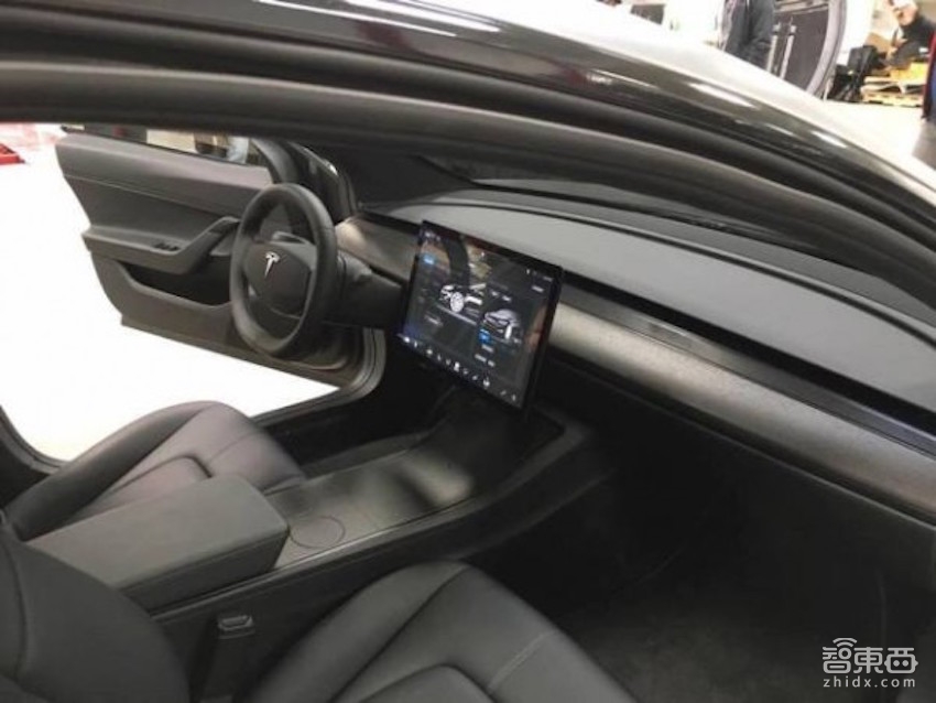 智东西晚报：特斯拉3驾驶室内部照曝光  Oculus专利提供移动VR方案