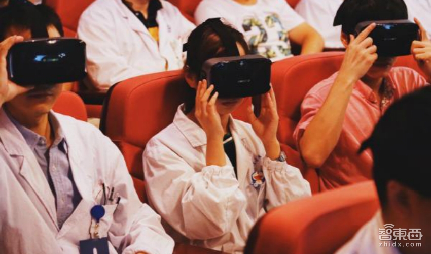 智东西晚报: iPhone 7 Plus模型现身 仁济医院VR直播手术