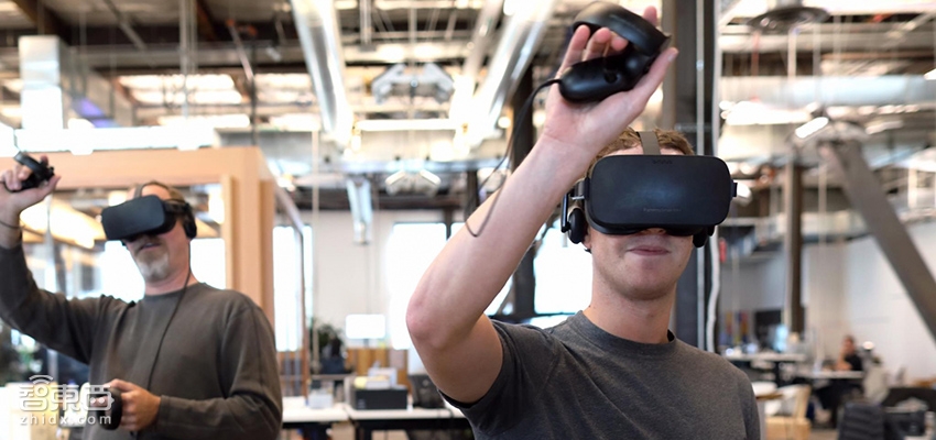 扎克伯格用VR玩自拍打扑克 Oculus昨晚发布干货解读