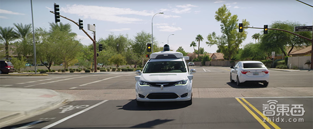 全球首例！谷歌无人车开始商用，自动驾驶时代到了