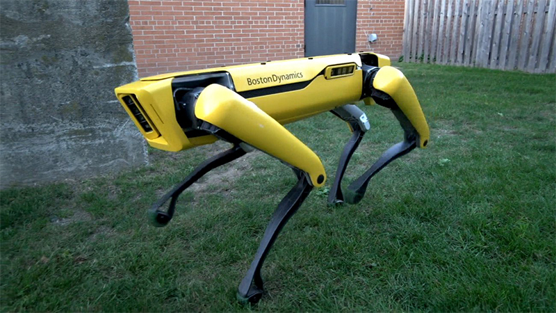 波士顿动力抢戏亚马逊大会，首款商用机器人Spot年底前上市
