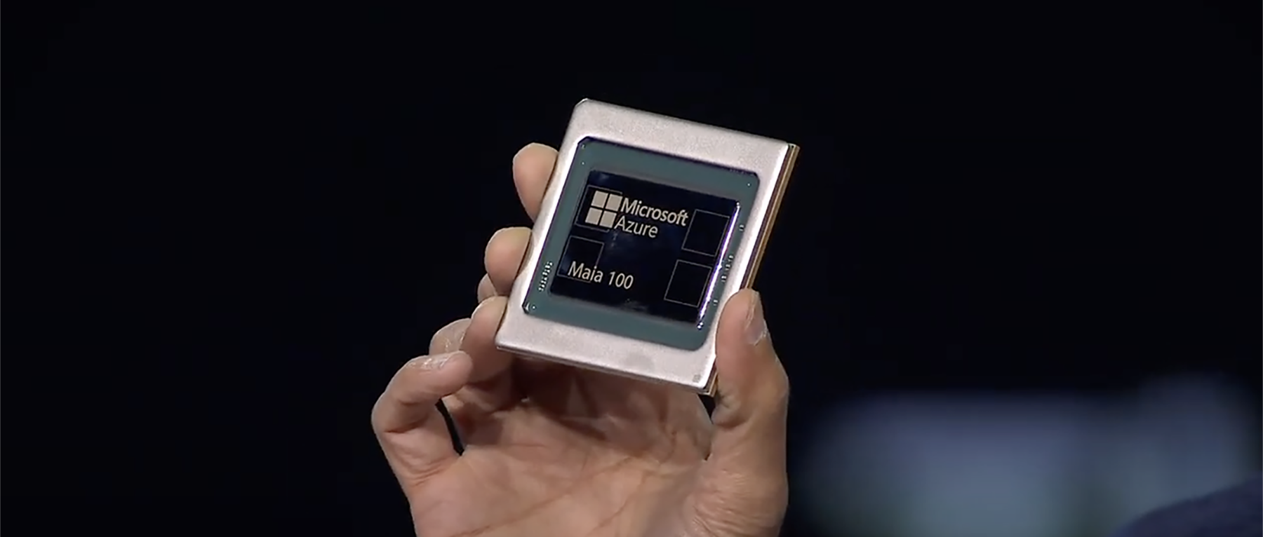 微软推出首款自研大模型AI芯片！台积电5nm、1050亿颗晶体管，OpenAI率先试用