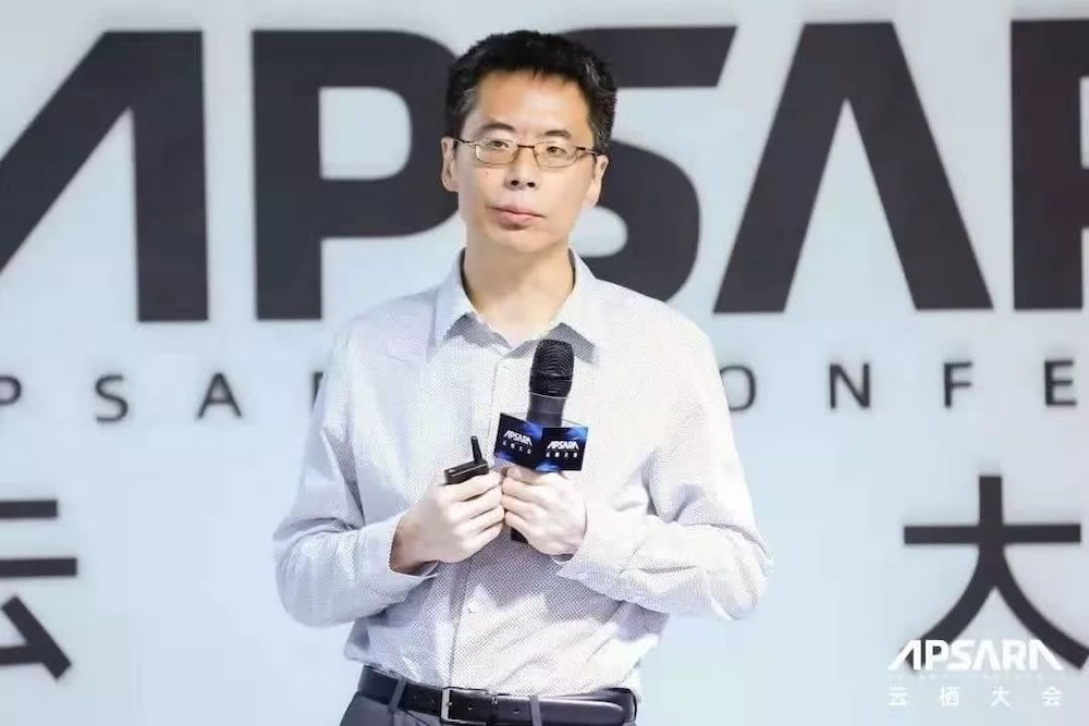 8大车企造芯!马斯克李斌何小鹏狂卷大算力,雷军立下军令状