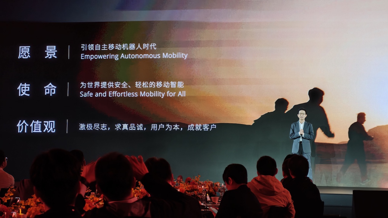 卓驭重卡高速NOA明年量产!无人物流车下个月发布,开启商乘双赛道布局