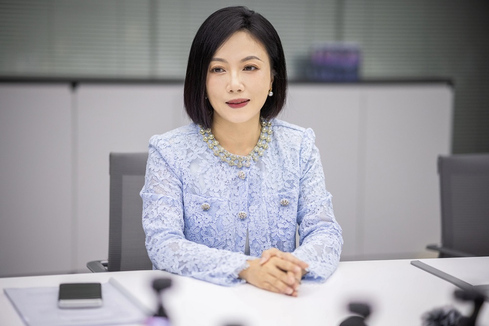 20+两会代表委员热议AI!王坚纠偏模型开源,雷军呼吁L2脱手处罚,甄子丹称打不过机器人