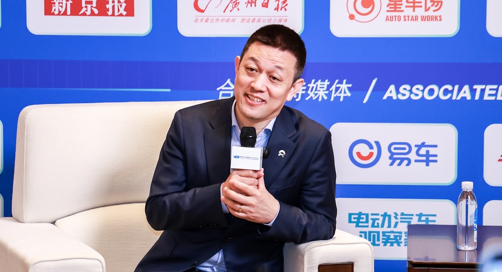 蔚来李斌:自研芯片省不少钱,年销量瞄准50%增长率