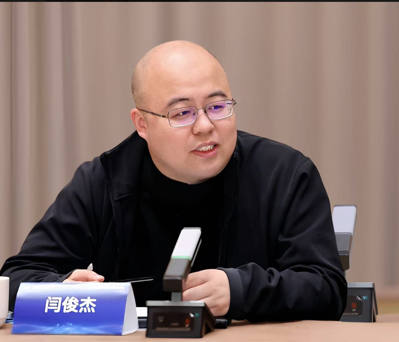 智谱首破5000亿!六小虎与DeepSeek千亿估值竞赛,谁的拳头最硬?