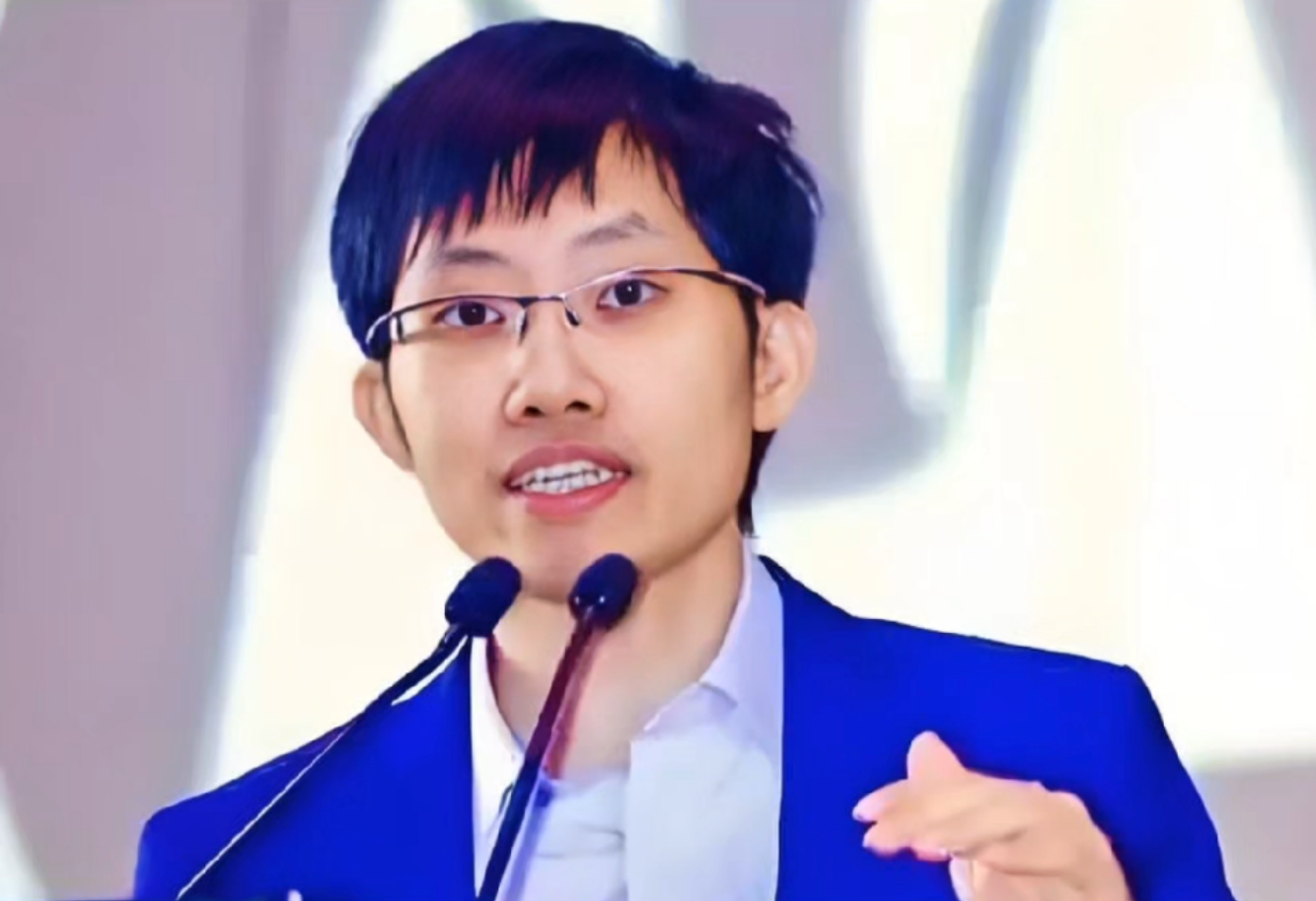 智谱首破5000亿!六小虎与DeepSeek千亿估值竞赛,谁的拳头最硬?