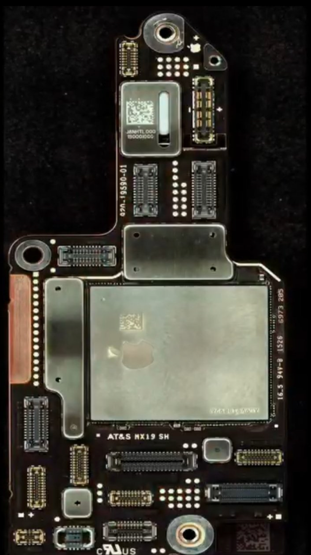 苹果印度工厂被黑,20万份文件泄露,iPhone 18 Pro全曝完了