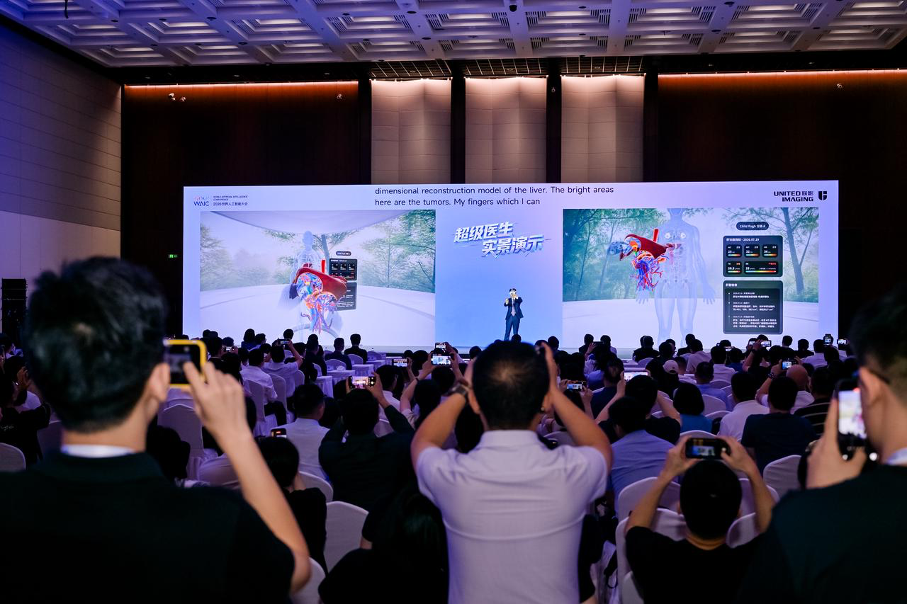 对话联影集团薛敏:医疗AI正在从模型竞争,走向医疗体系的重构