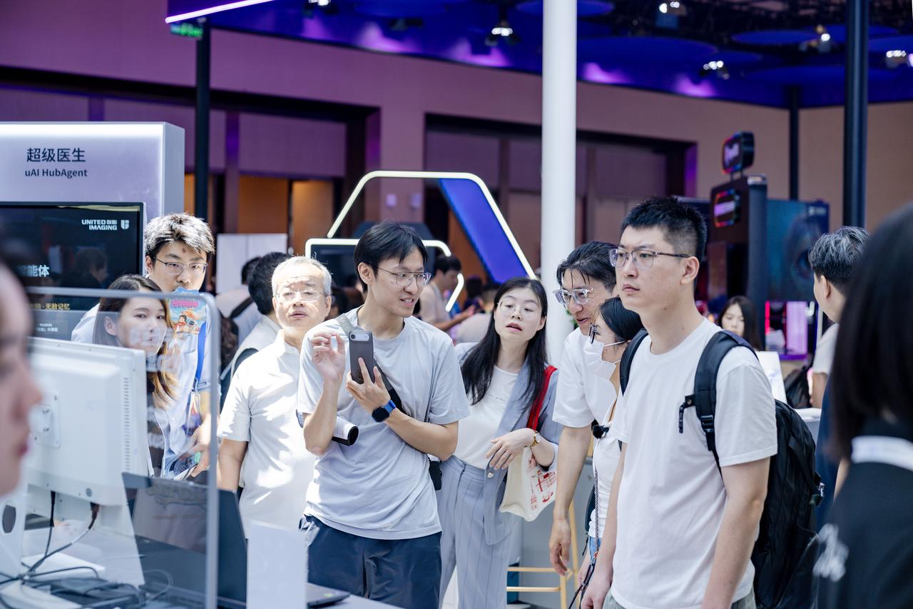 对话联影集团薛敏:医疗AI正在从模型竞争,走向医疗体系的重构