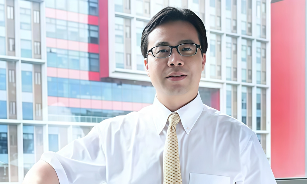 1.1万亿!山东“光模块一哥”登陆港股,开盘破发