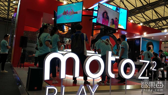 联想推Moto Z2 Play模块手机 未来或将布局eSIM