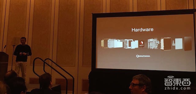 穿戴新玩法 ASU一数科技推Cast1激光腕投智能手表