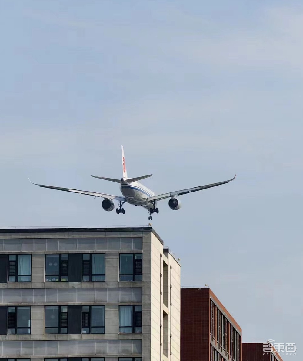 vivo X100 Ultra深度体验:人人随手拍大片,蓝心小V比Siri更能干