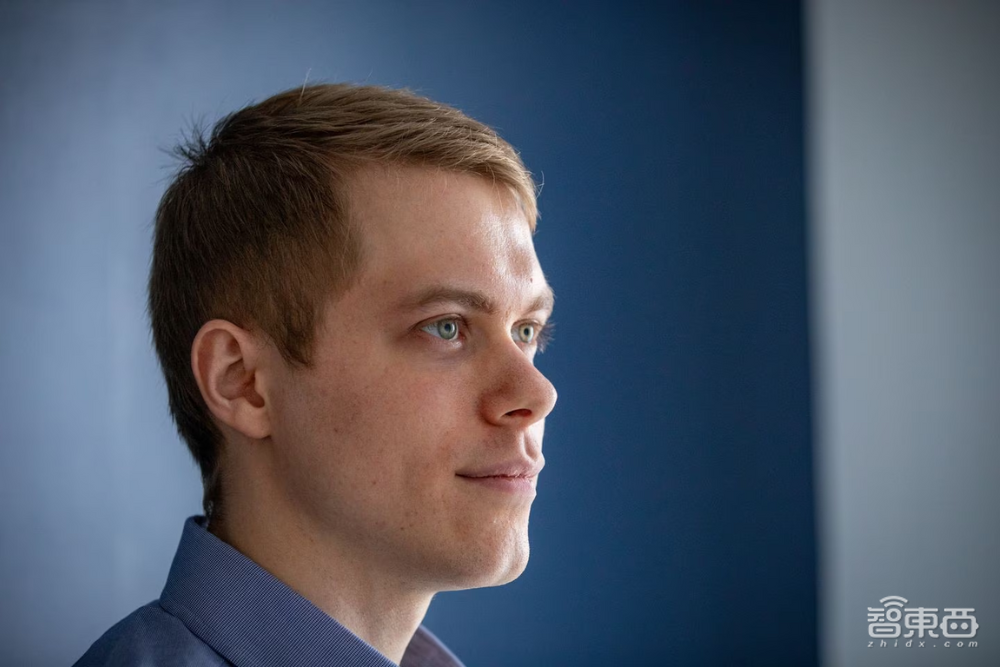 马斯克跟AI圈的11位顶级大牛组了个新局,要探索“宇宙本质”