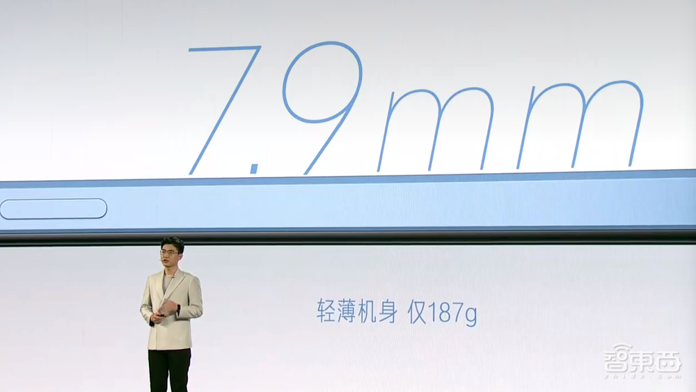 时隔156天,“卷王”卢伟冰再登台,秀210W快充、86寸电视4999元
