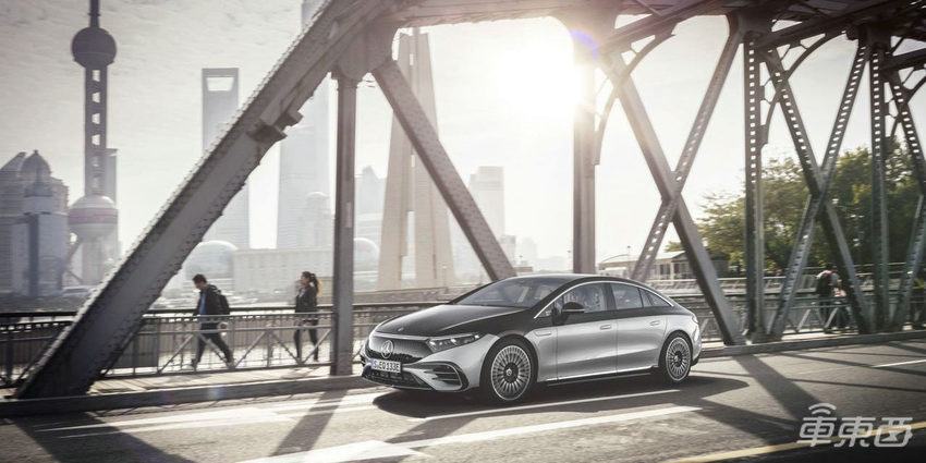 奔驰加速电动化转型！未来8年投资3000亿，还将建设8座电芯工厂
