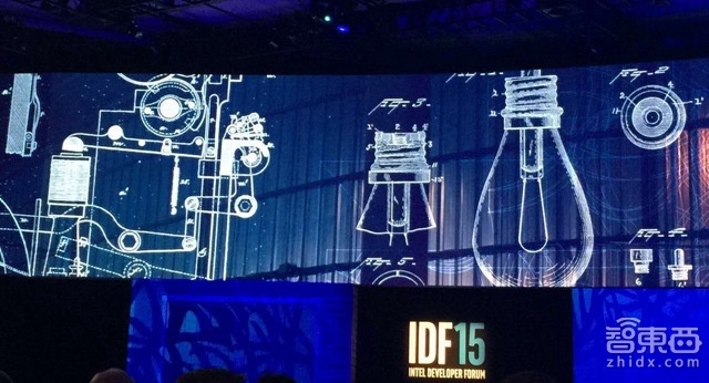 英特尔IDF黑科技盘点:超萌机器人+机械蜘蛛齐上阵