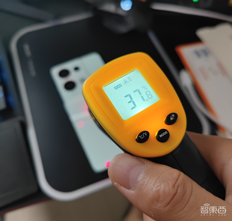 OPPO Reno8 Pro+体验:自研影像NPU提升逆光、夜拍,大镜头窄边框抢眼