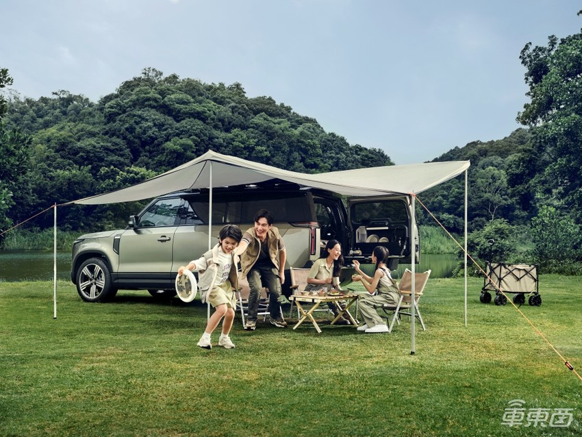 极石01售价34.99万起！除了彩电大沙发，还带厨房热水器