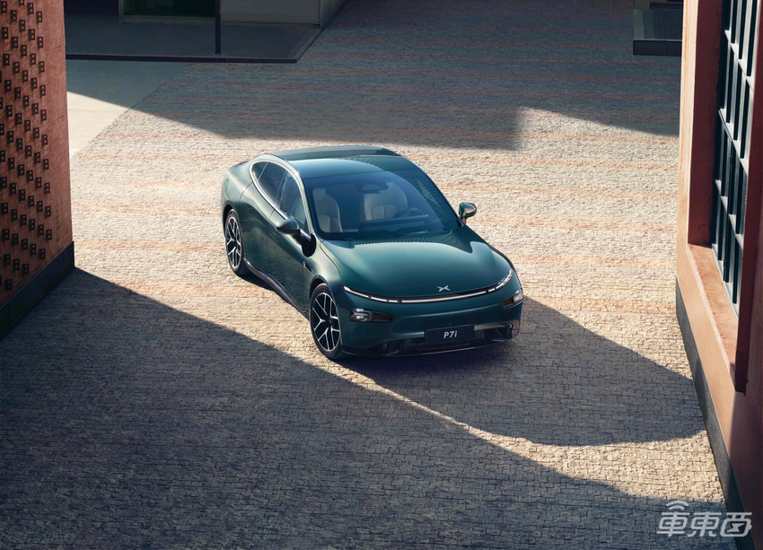 小鹏P7i上市，24.99万起！加装激光雷达，可端到端辅助驾驶