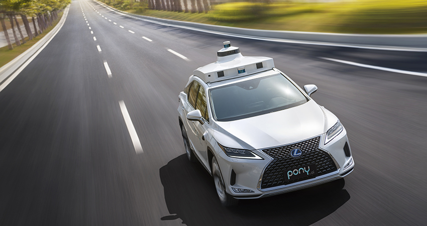 中美同时拿掉安全员，小马智行领跑自动驾驶下半场