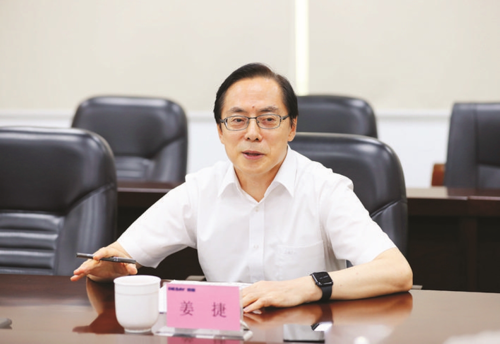 三年净赚60亿！全球座舱域控第一冲击港股，前十五大车企都是客户