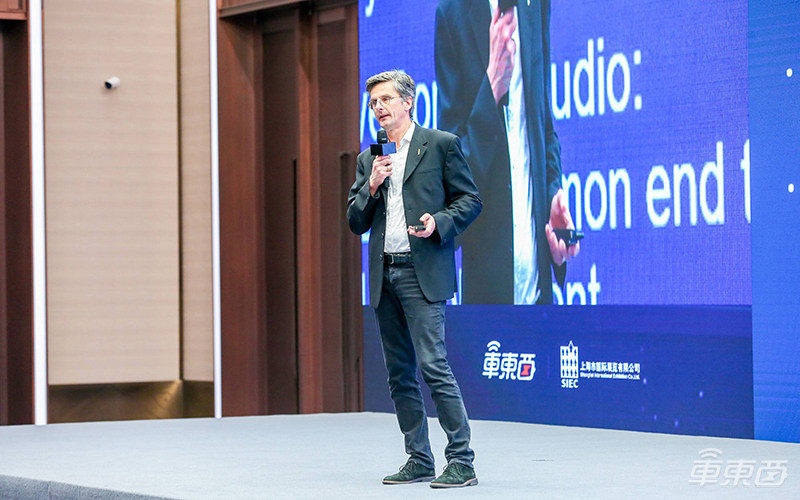 智能汽車普及奇點(diǎn)已至！上海車展首場(chǎng)智能汽車供應(yīng)鏈創(chuàng)新峰會(huì)萬字干貨