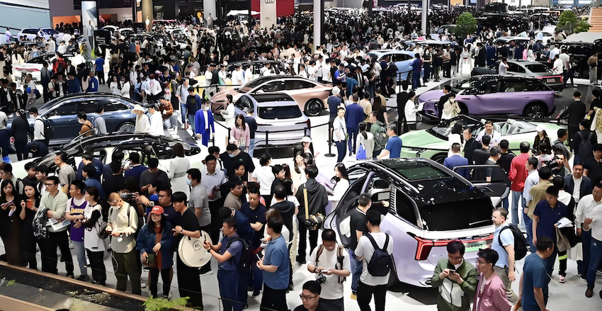 车企为电池厂打工实锤！11大车企年赚620亿，比宁德时代还少100亿