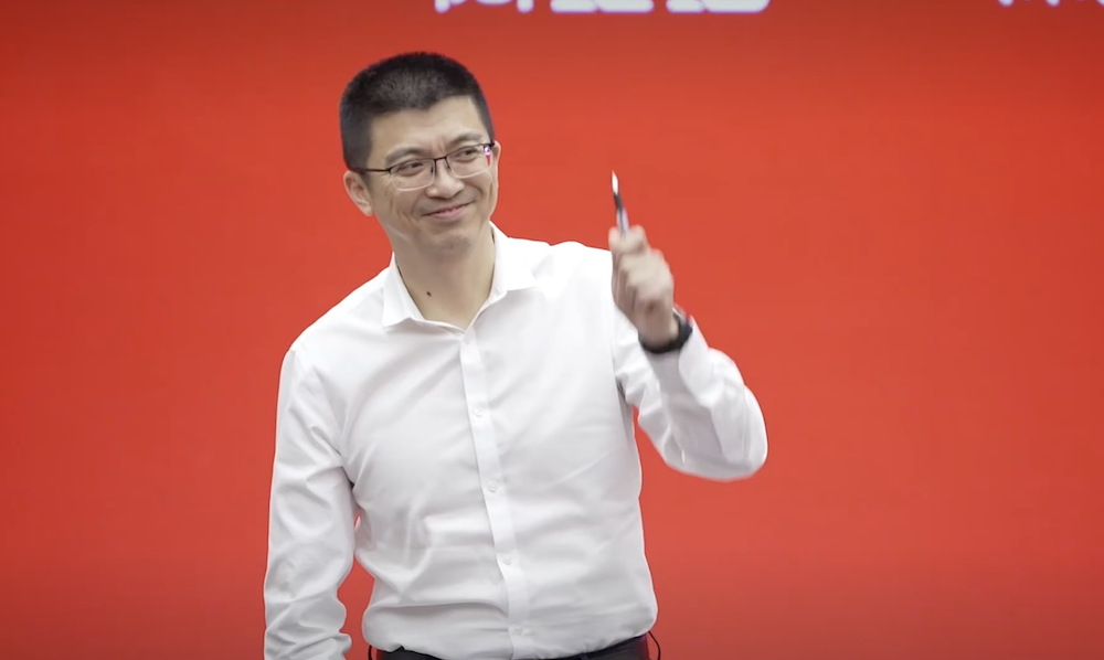 新长安首次“誓师”：8大核心高管表决心，投2000亿研发，年销瞄准500万