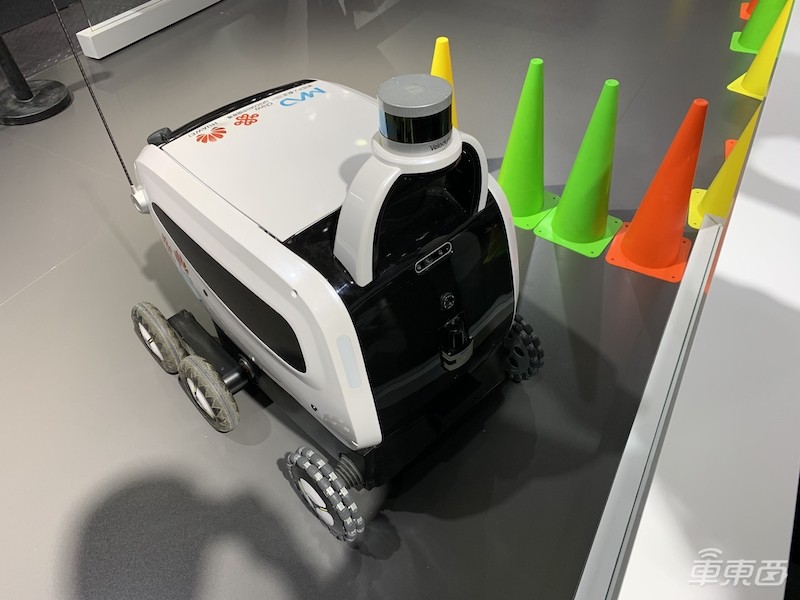 5G车联网大阅兵：华为、高通争秀V2X 电信移动发力远程驾驶