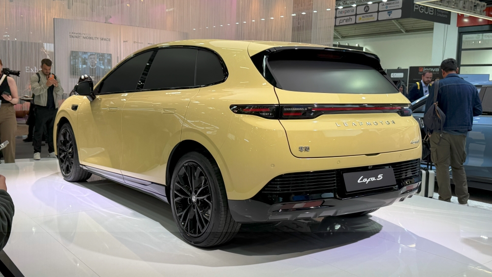 年轻人的“拉风”车!零跑Lafa5慕尼黑首秀启动盲订,国内Q4发,车东西现场见证