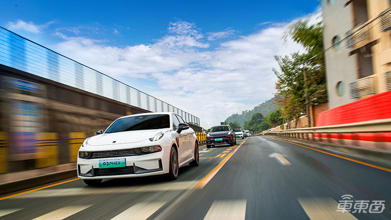 深圳试驾领克01 PHEV:驾驶感受比燃油版更优秀,可上绿牌不用摇号!