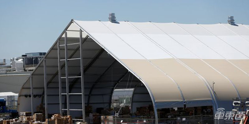 特斯拉前员工:为赶生产进度违规操作,用胶带修复配件