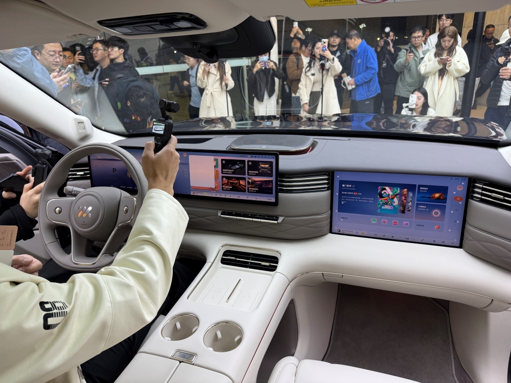 32.28万起售,智己LS9开卖,地暖水箱都上车了