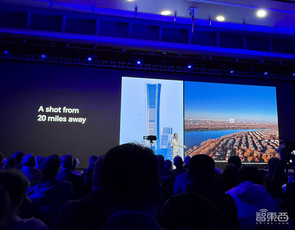 荣耀宣布转型!CEO李健履新首秀:为AI豪投700亿