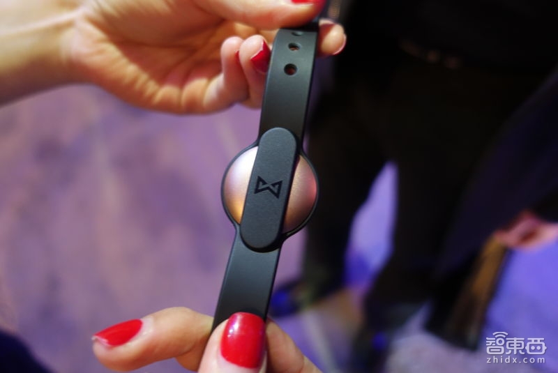 Misfit新手环Shine 2发布:个头更大 卖799元