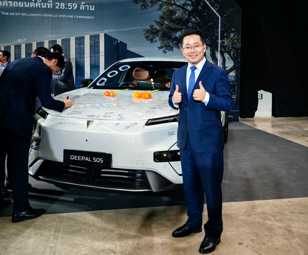 重庆新势力换帅！传前荣耀高管接任深蓝汽车CEO，长安两周内7位高管换防