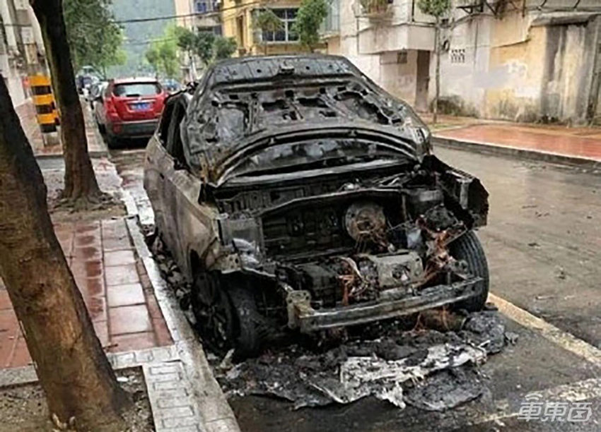 8天两台电动车自燃！威马承认EX5电池存质量问题