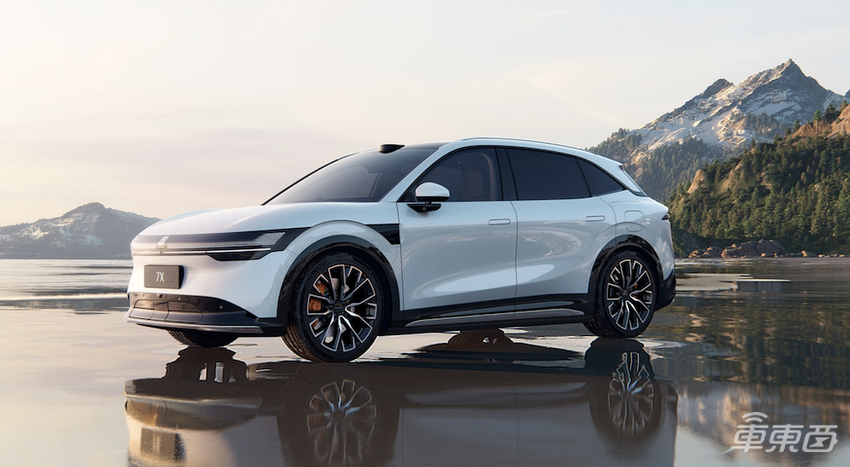 极氪版“Model Y”亮相,自研智驾系统 ,订单一周破2万能撼动特斯拉吗?