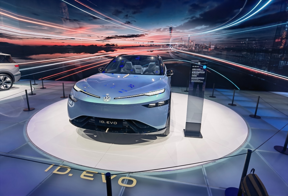 五大趋势看懂2025广州车展:增程纯电对攻,智驾成最大变量,华为稳坐“隐形C位”