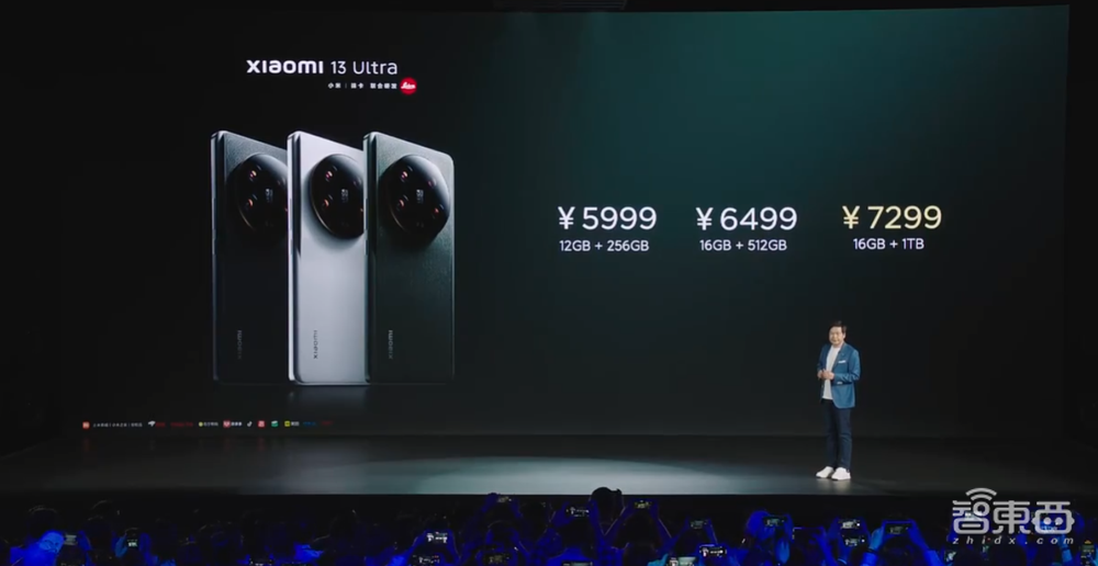 刚刚,小米发布了一款“长得像手机的相机”