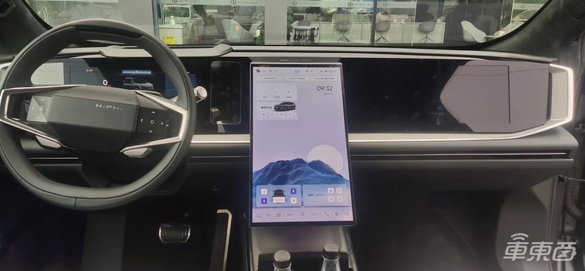 高合HiPhi Y首次OTA:两步完成所有车内操作,最快年底落地高速NOH